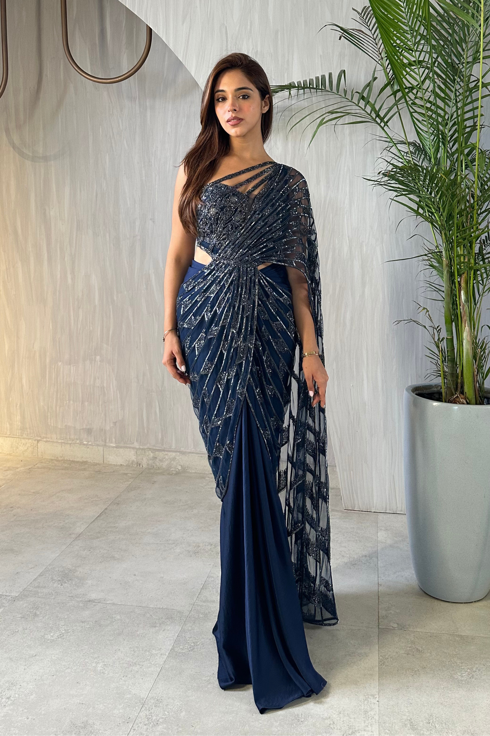 Priya dora in Midnight blue saree