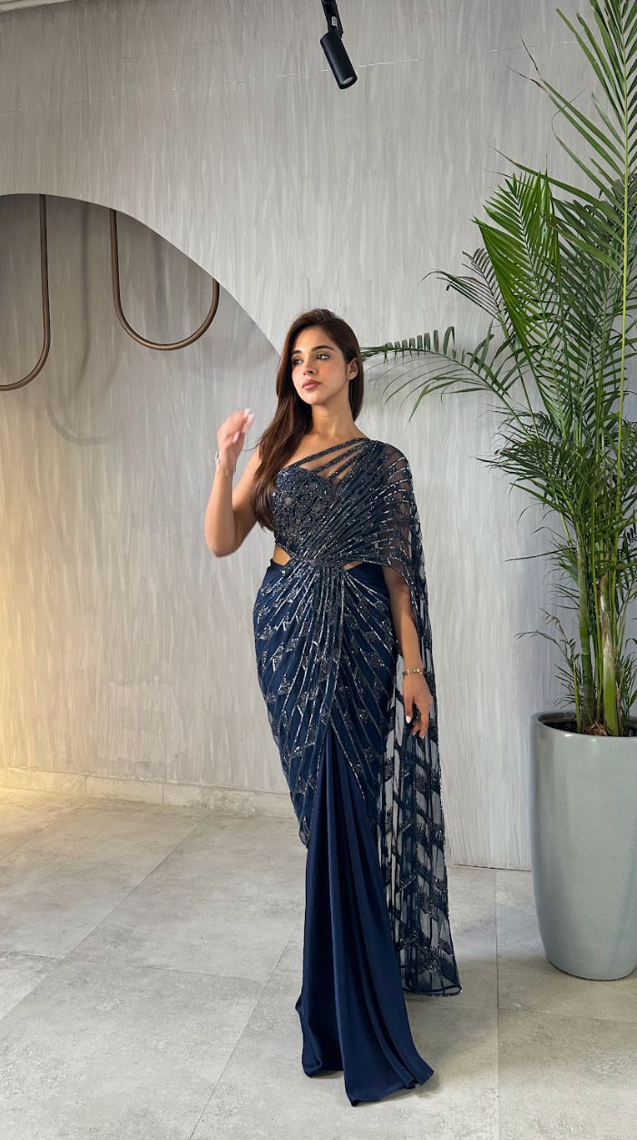 Priya dora in Midnight blue saree